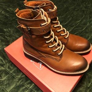 Pikolonis Vicar Lace-Up Combat Style Boot